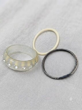 Set of Three Women’s Fashion Bangles - Lucite y2k bling Gunmetal